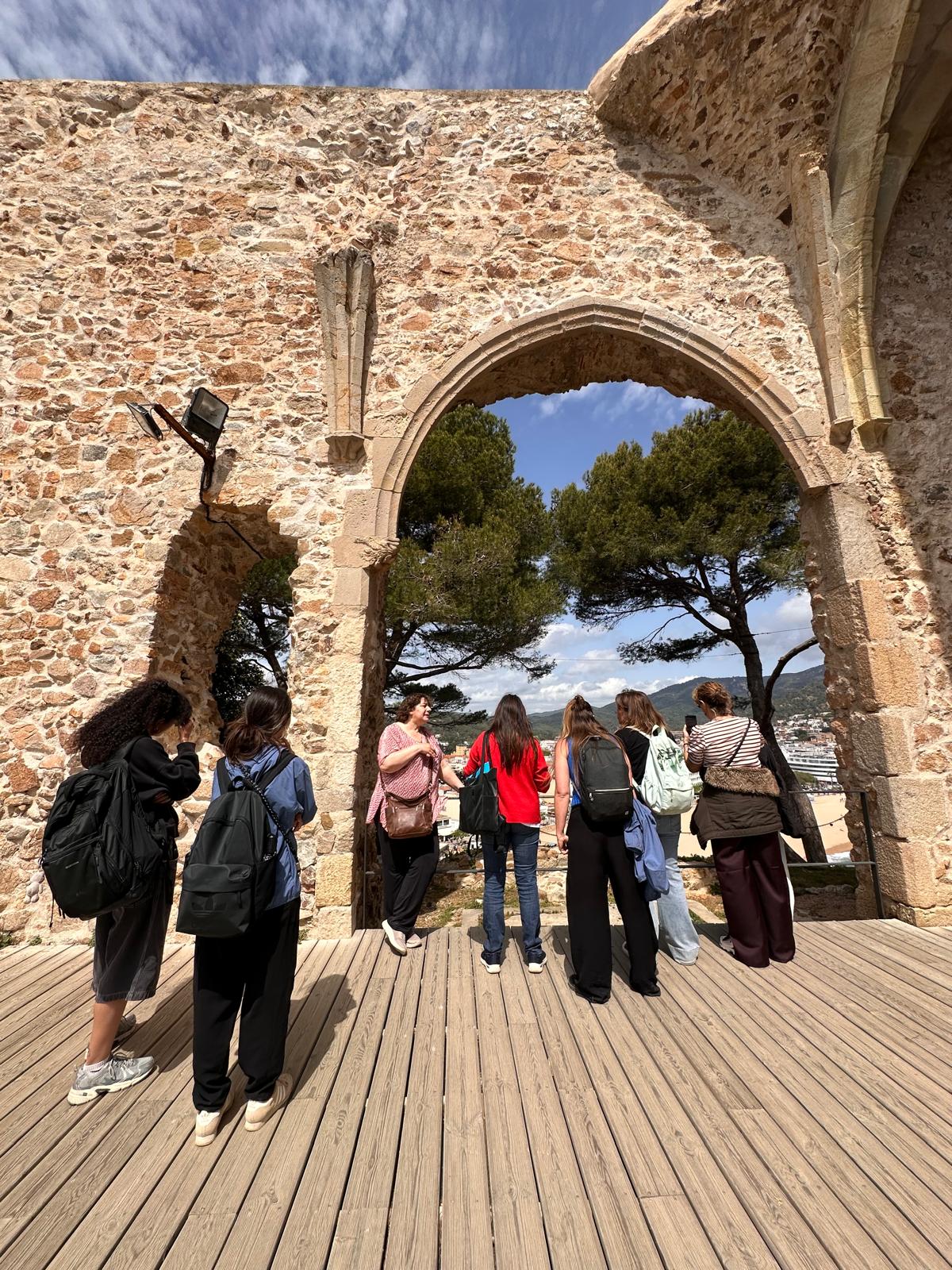 El Catalunya Bus Turístic consolida Tossa com a destinació clau de la Costa Brava des de Barcelona