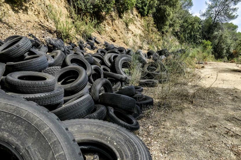 L’Ajuntament de Tossa ja ha resolt la problemàtica dels pneumàtics abandonats
