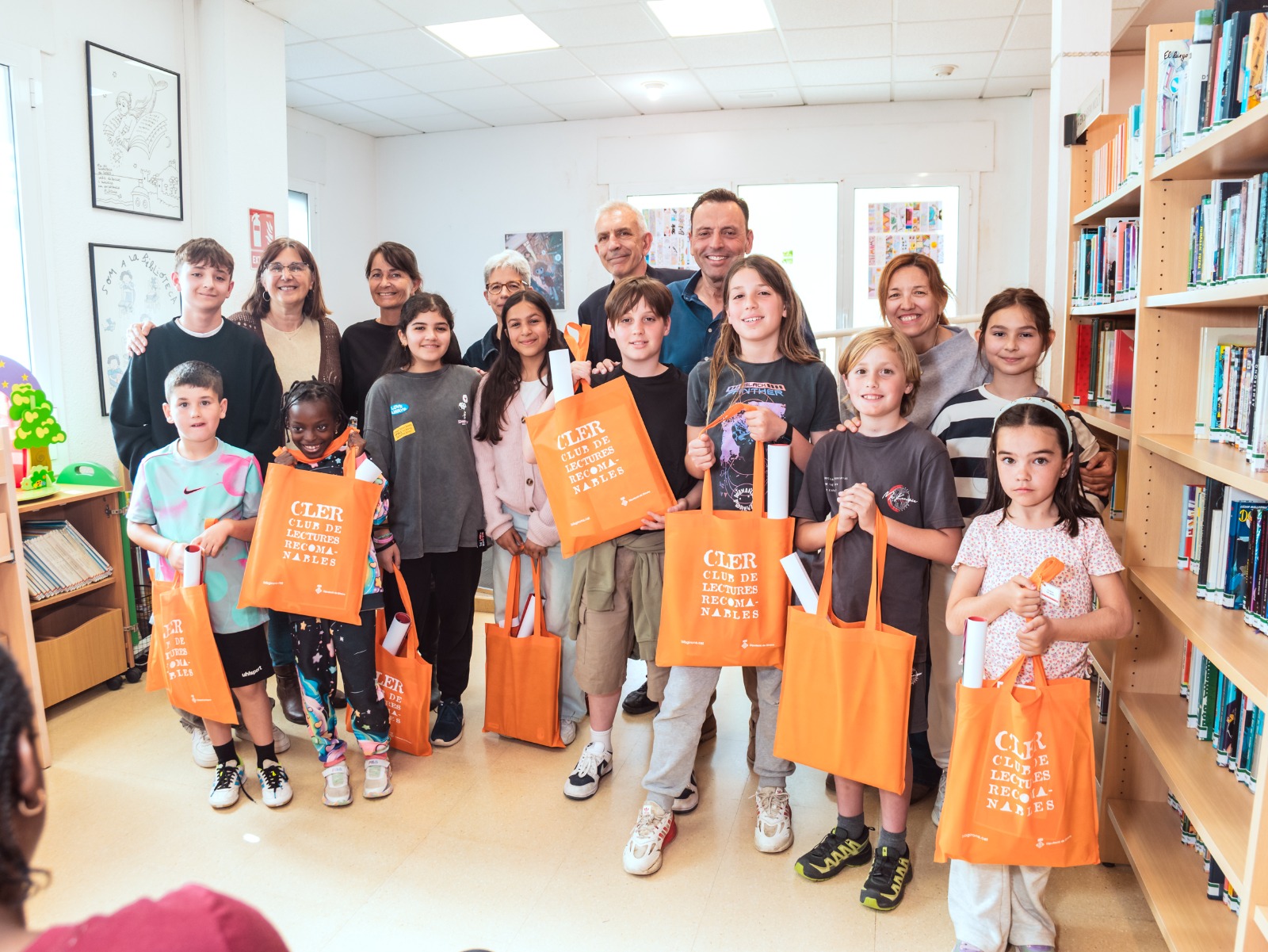 La biblioteca de Tossa fa entrega dels premis del concurs de punts de llibre i del concurs literari